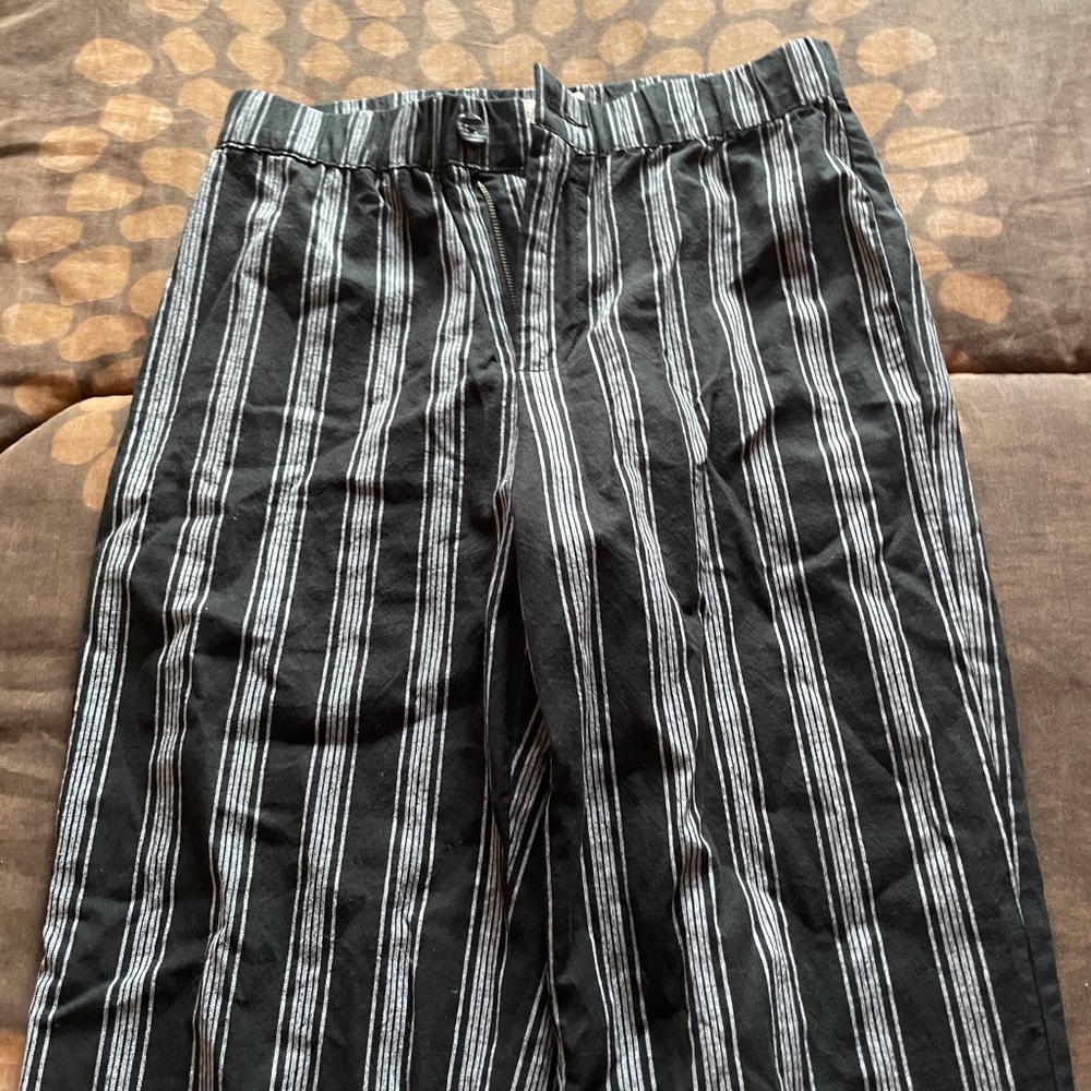 Straight leg, striped pants